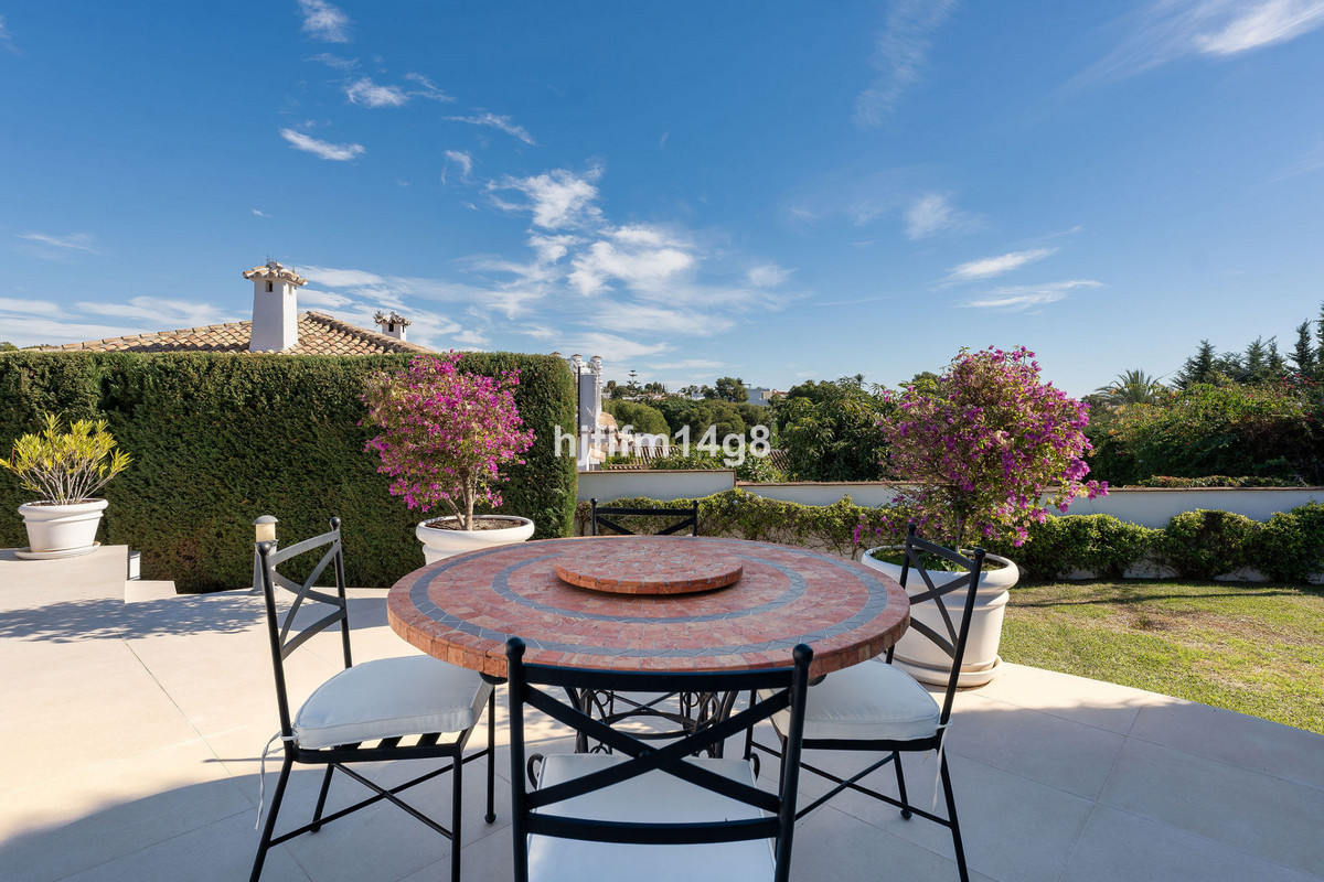 Huis te koop in Nueva Andalucía | 4 slaapkamers H5373121