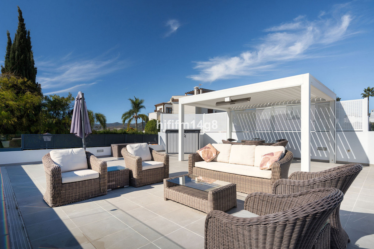 Huis te koop in Nueva Andalucía | 4 slaapkamers H5373121