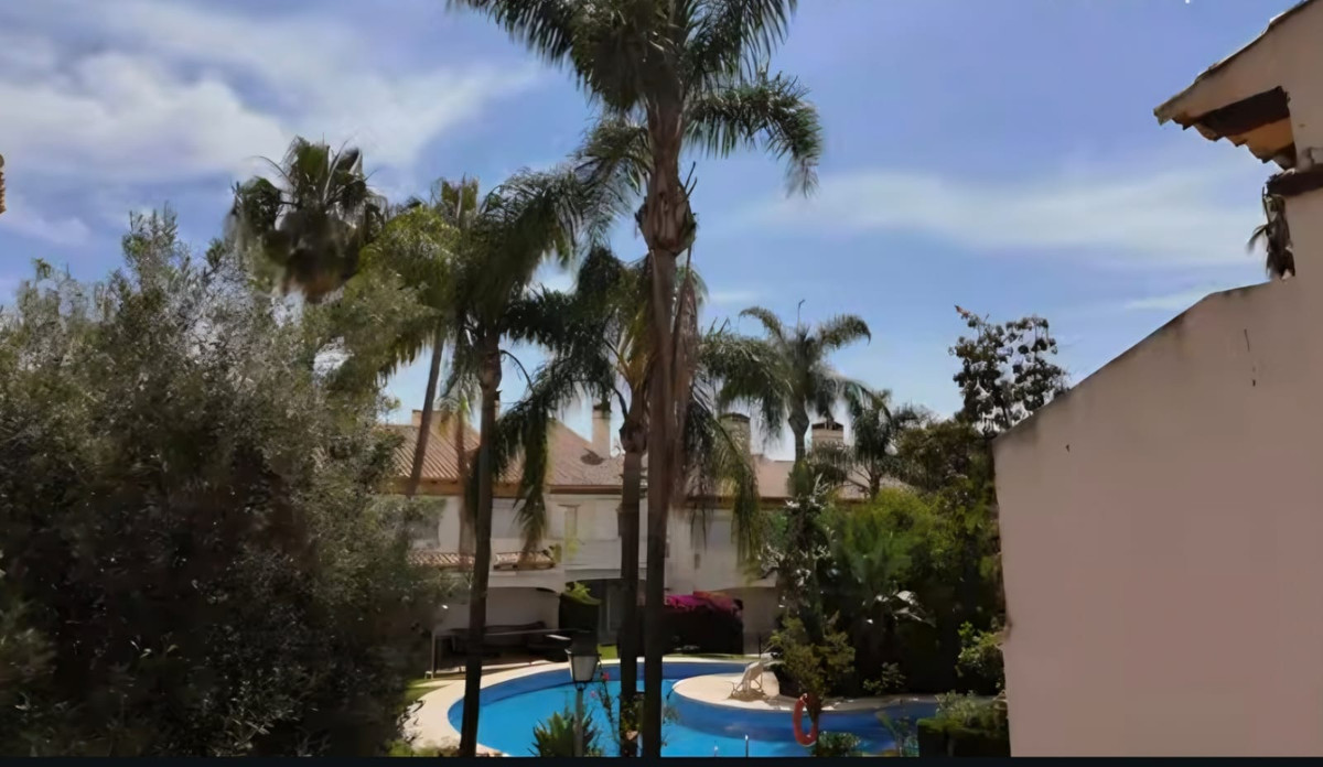 Huis te koop in Nueva Andalucía | 3 slaapkamers H5373331