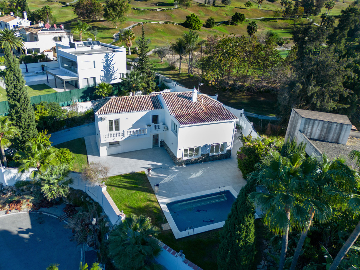 Huis te koop in Nueva Andalucía | 4 slaapkamers H5374195