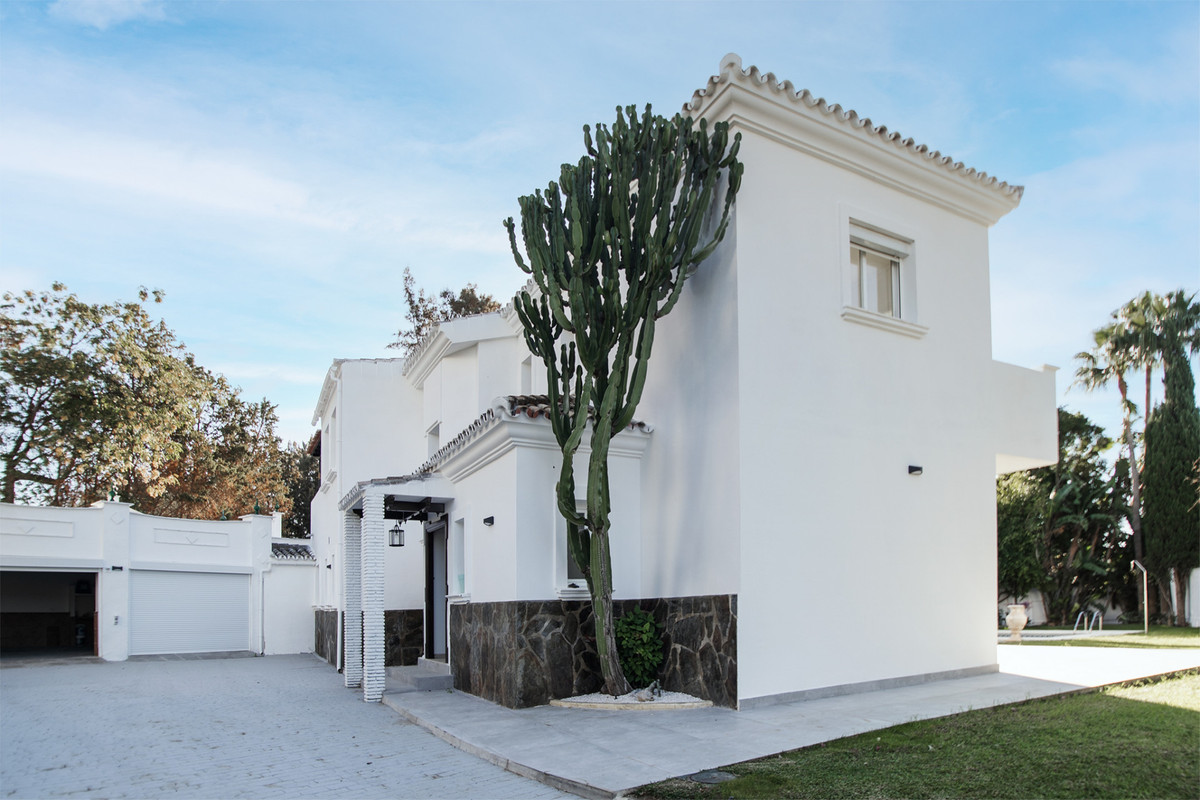 Huis te koop in Nueva Andalucía | 4 slaapkamers H5374195