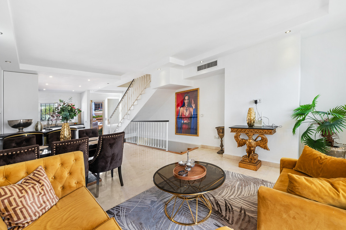 Huis te koop in Nueva Andalucía | 3 slaapkamers H5374426