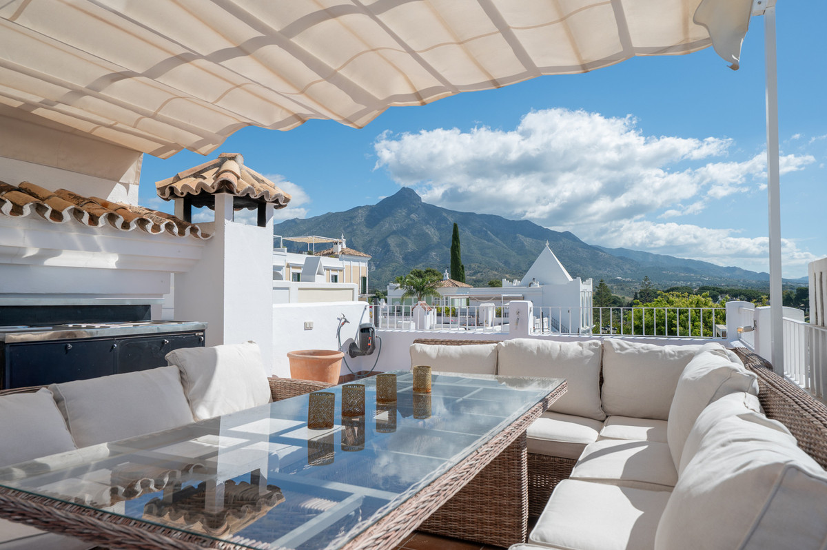 Huis te koop in Nueva Andalucía | 3 slaapkamers H5374426
