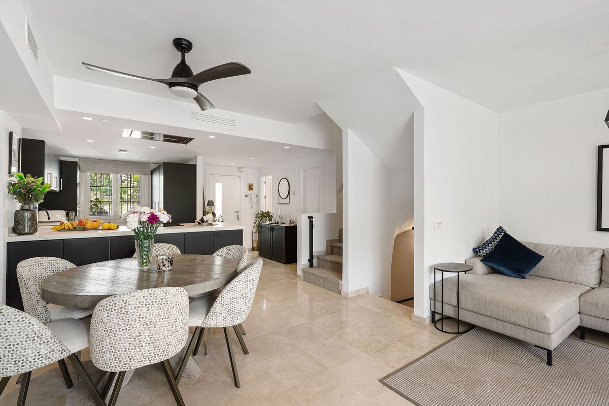 Huis te koop in Nueva Andalucía | 4 slaapkamers H5374618