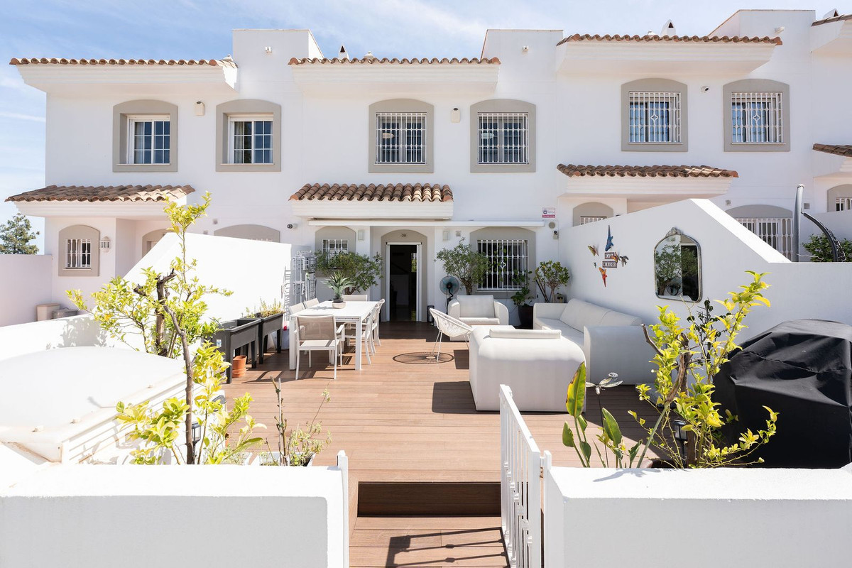 Huis te koop in Nueva Andalucía | 4 slaapkamers H5374618