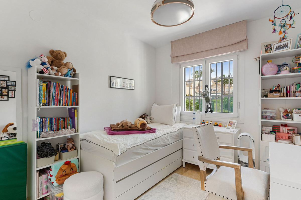 Huis te koop in Nueva Andalucía | 4 slaapkamers H5374618
