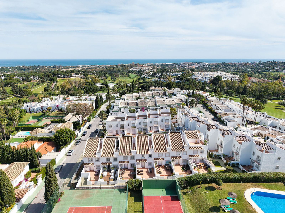 Huis te koop in Nueva Andalucía | 4 slaapkamers H5374618