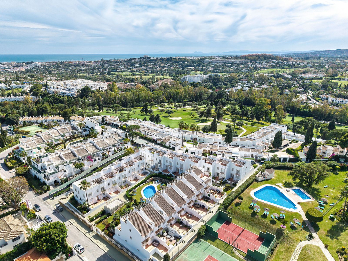 Huis te koop in Nueva Andalucía | 4 slaapkamers H5374618