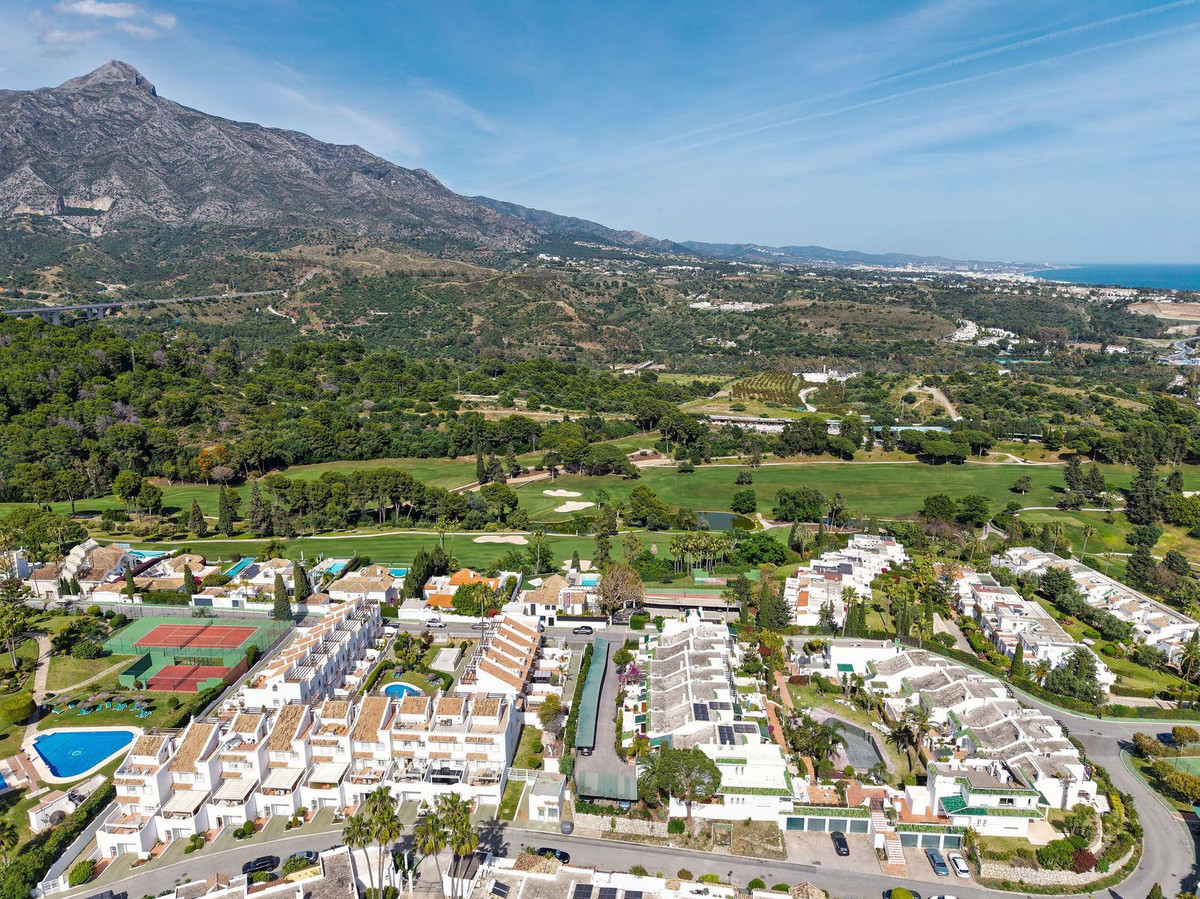 Huis te koop in Nueva Andalucía | 4 slaapkamers H5374618