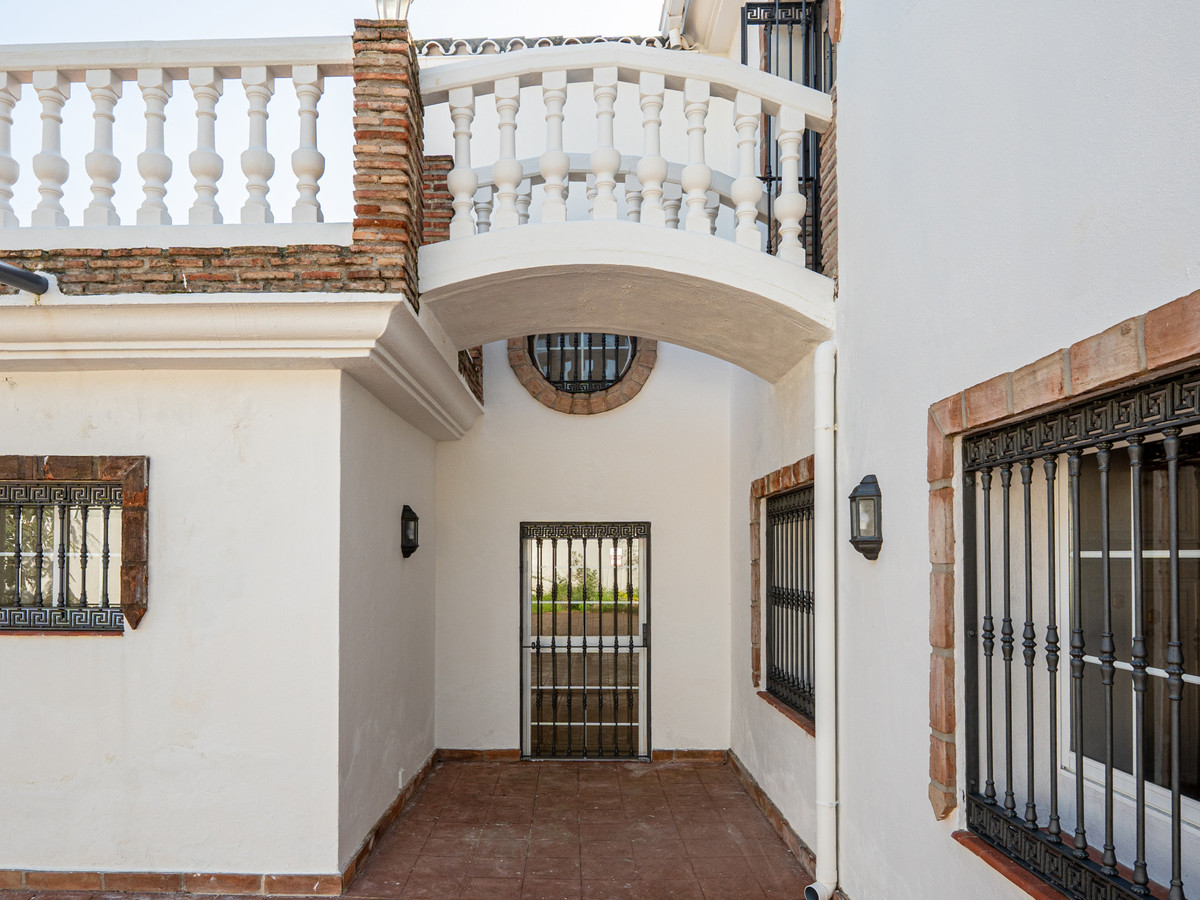 Huis te koop in Nueva Andalucía | 4 slaapkamers H5375173