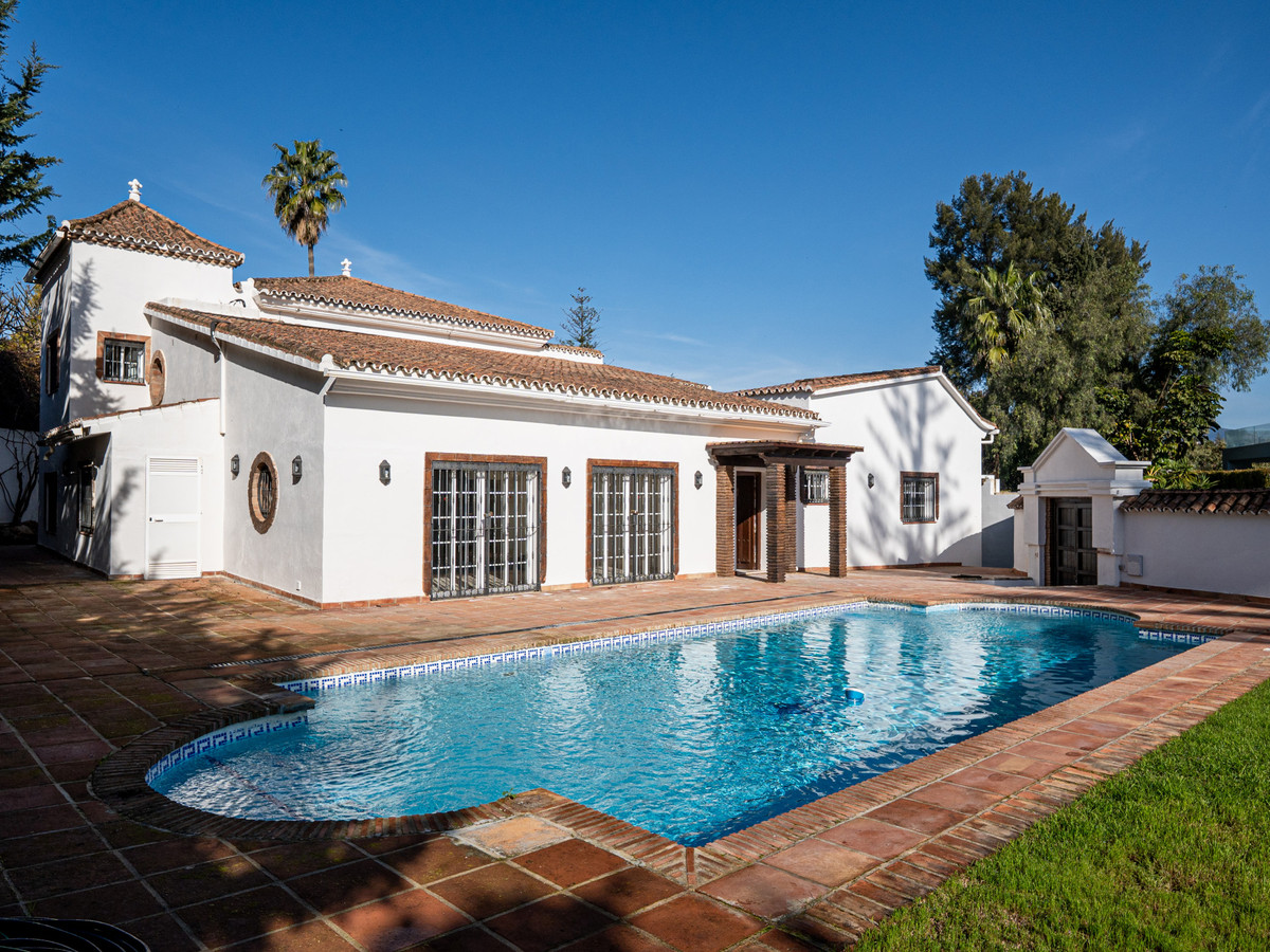 Huis te koop in Nueva Andalucía | 4 slaapkamers H5375173