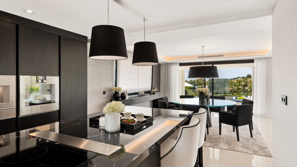 Huis te koop in Nueva Andalucía | 7 slaapkamers H5376886