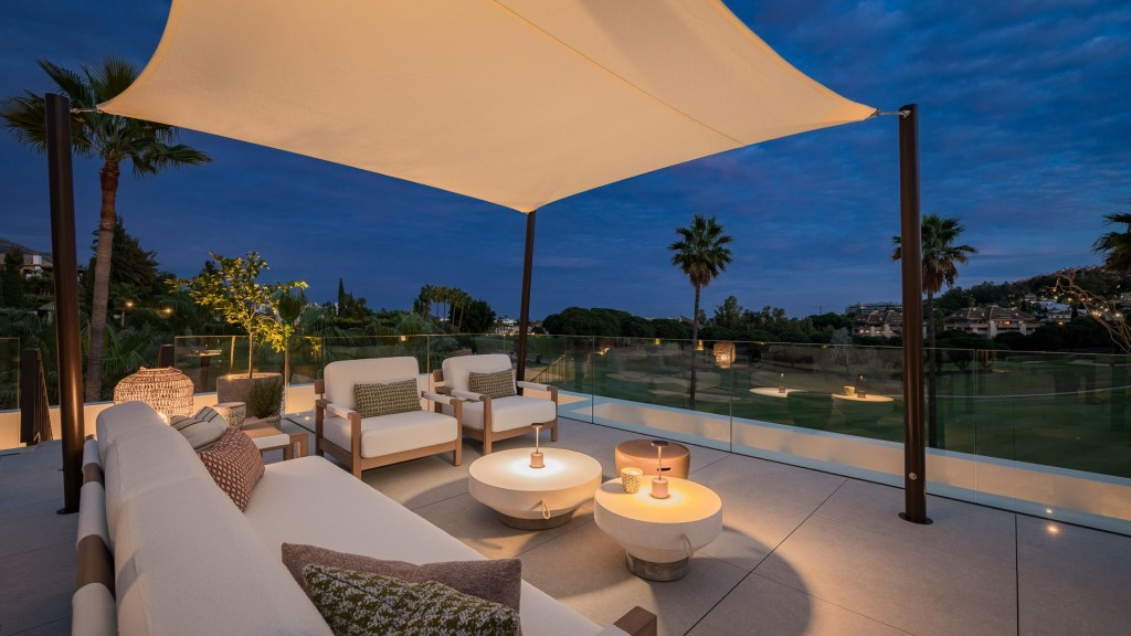 Huis te koop in Nueva Andalucía | 4 slaapkamers H5377189
