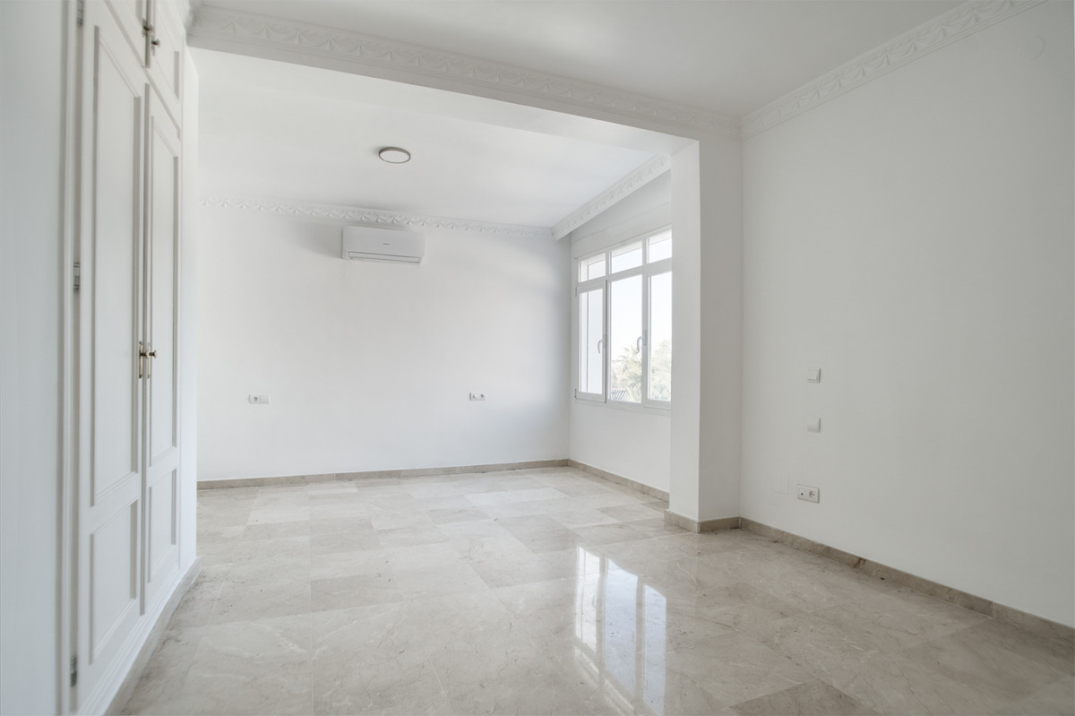 Huis te koop in Nueva Andalucía | 4 slaapkamers H5379223