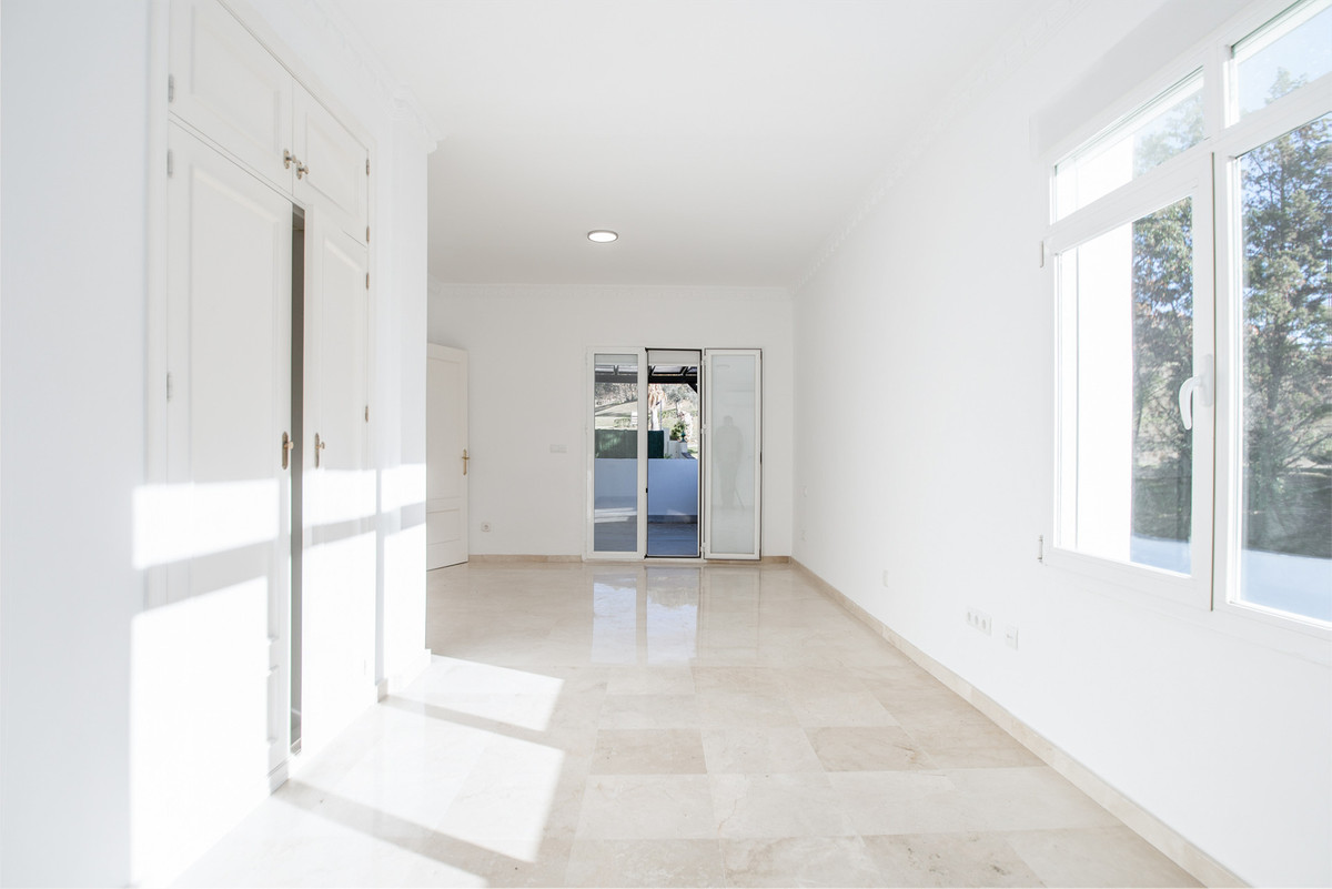 Huis te koop in Nueva Andalucía | 4 slaapkamers H5379223