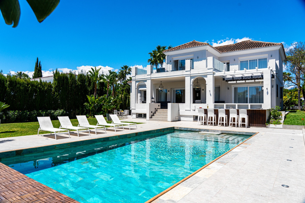Huis te koop in Nueva Andalucía | 6 slaapkamers H5383045