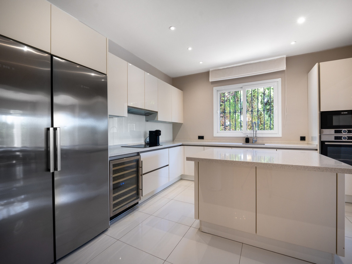 Huis te koop in Nueva Andalucía | 6 slaapkamers H5383045