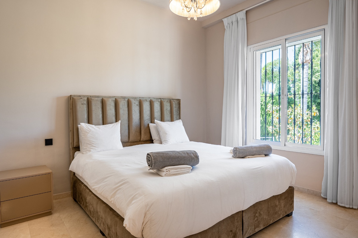 Huis te koop in Nueva Andalucía | 6 slaapkamers H5383045