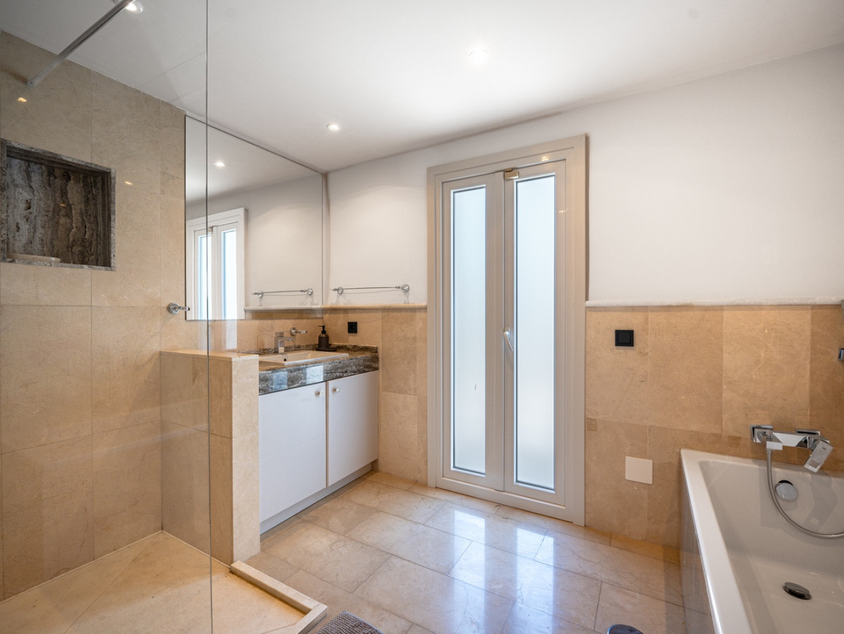 Huis te koop in Nueva Andalucía | 6 slaapkamers H5383045