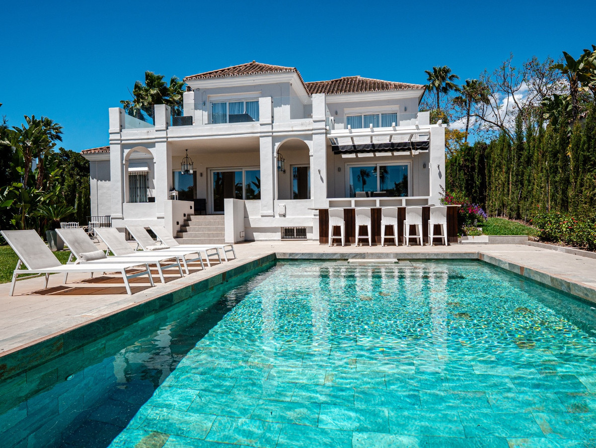 Huis te koop in Nueva Andalucía | 6 slaapkamers H5383045
