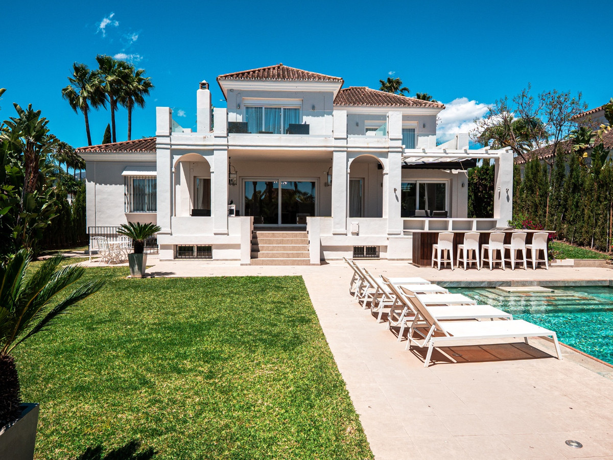 Huis te koop in Nueva Andalucía | 6 slaapkamers H5383045