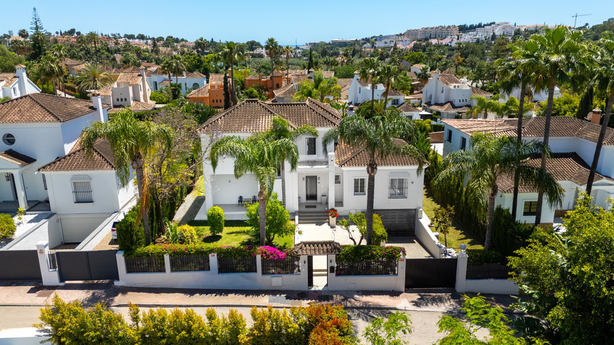 Huis te koop in Nueva Andalucía | 6 slaapkamers H5383045