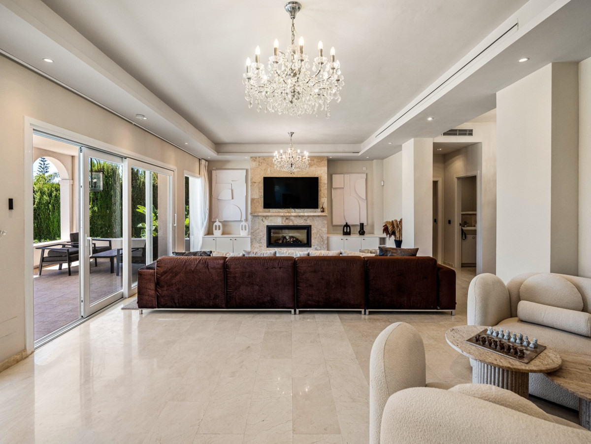 Huis te koop in Nueva Andalucía | 6 slaapkamers H5383045