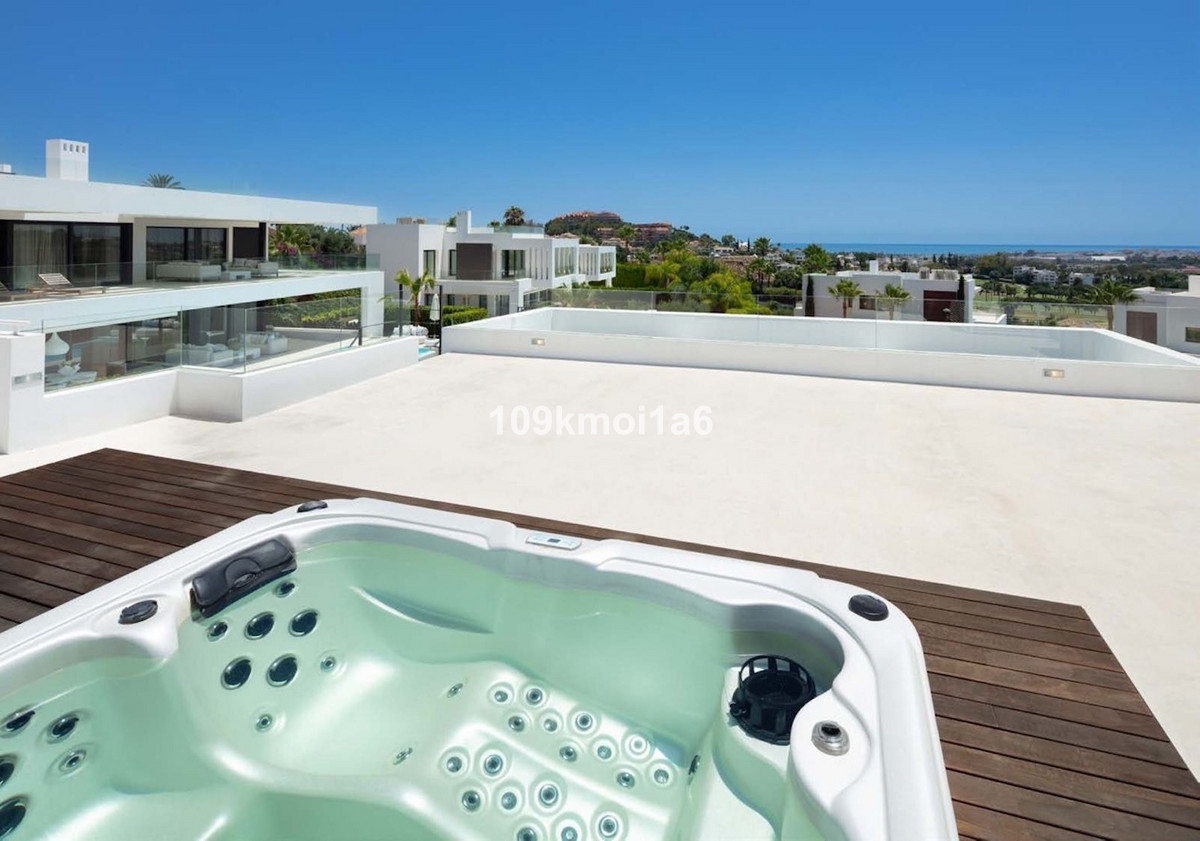 Huis te koop in Nueva Andalucía | 5 slaapkamers H5387074