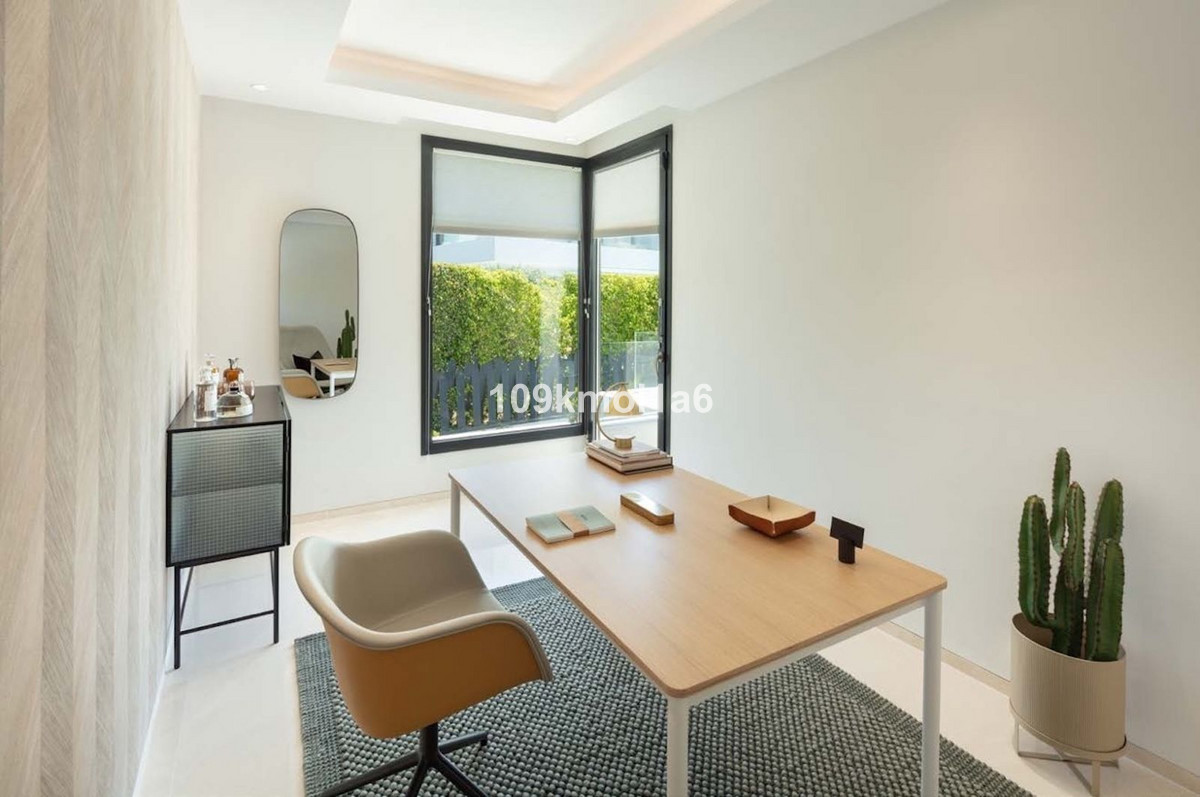 Huis te koop in Nueva Andalucía | 5 slaapkamers H5387074