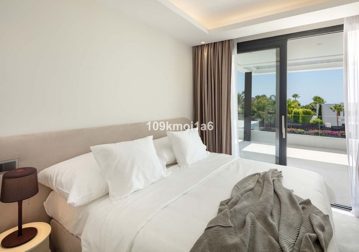 Huis te koop in Nueva Andalucía | 5 slaapkamers H5387074