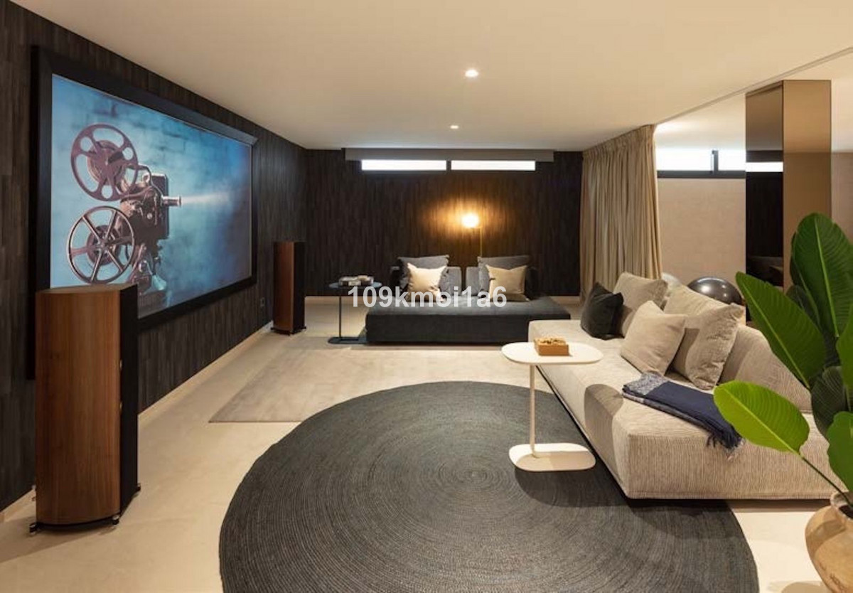 Huis te koop in Nueva Andalucía | 5 slaapkamers H5387074