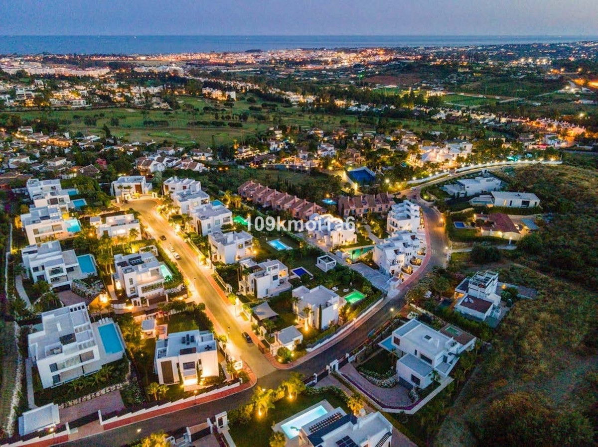 Huis te koop in Nueva Andalucía | 5 slaapkamers H5387074