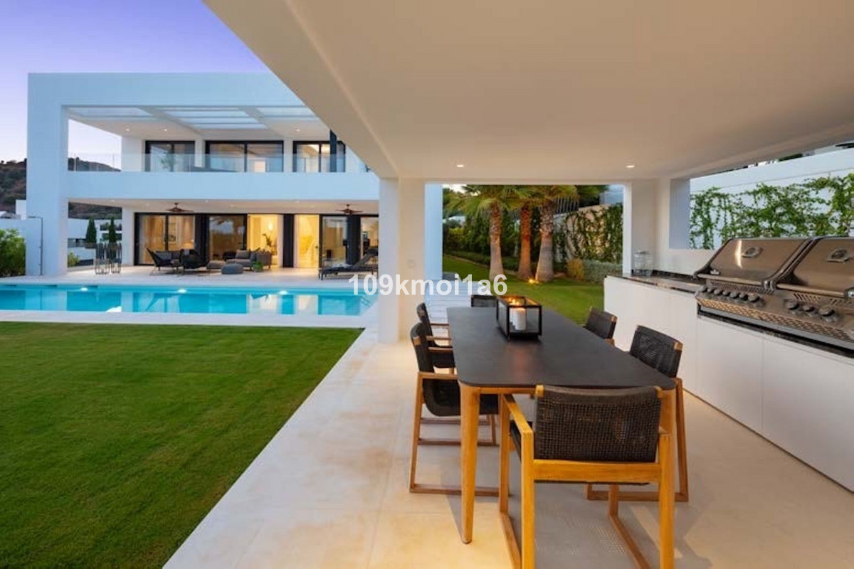 Huis te koop in Nueva Andalucía | 5 slaapkamers H5387074