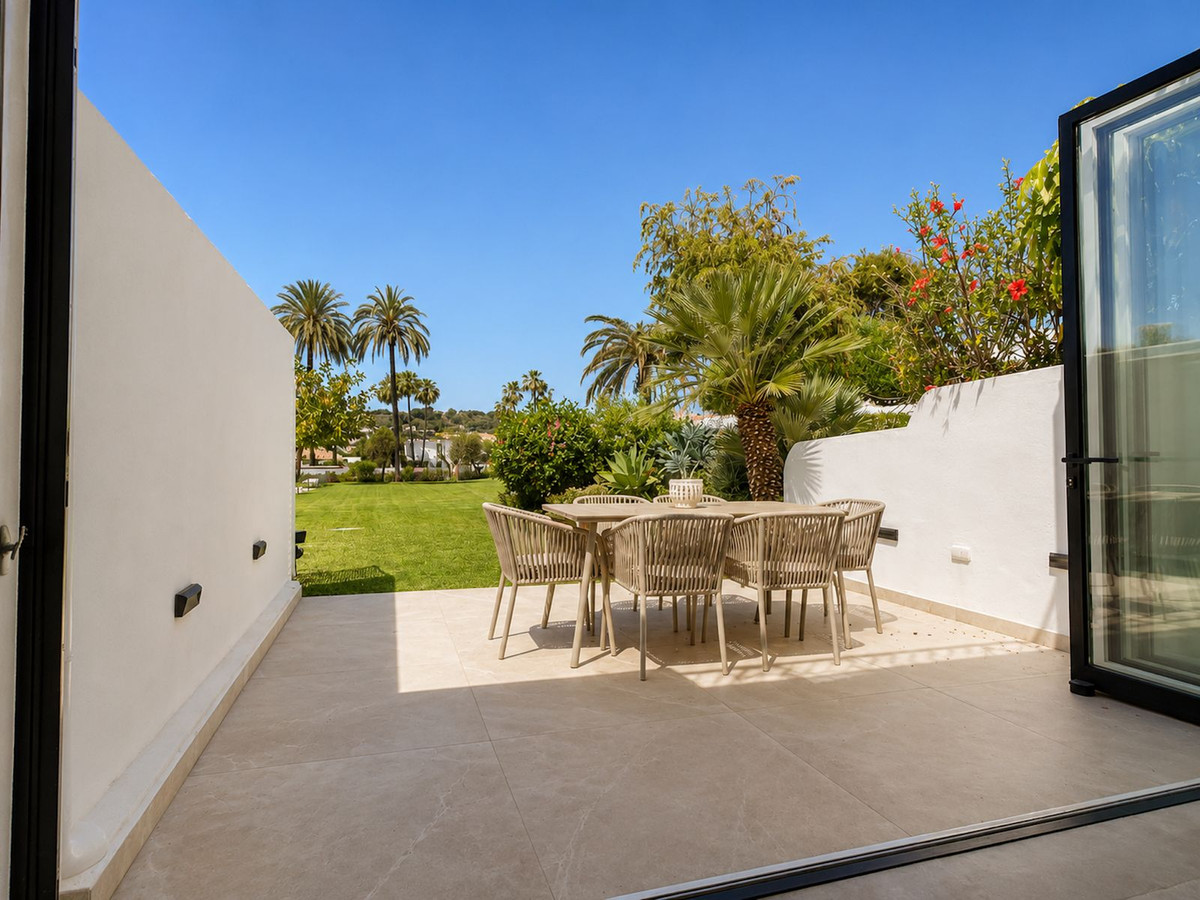 Huis te koop in Nueva Andalucía | 4 slaapkamers H5389723