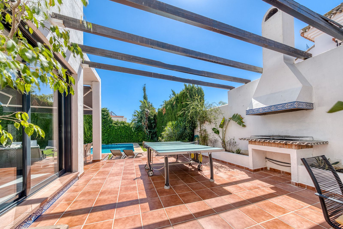 Huis te koop in Nueva Andalucía | 6 slaapkamers H5390650