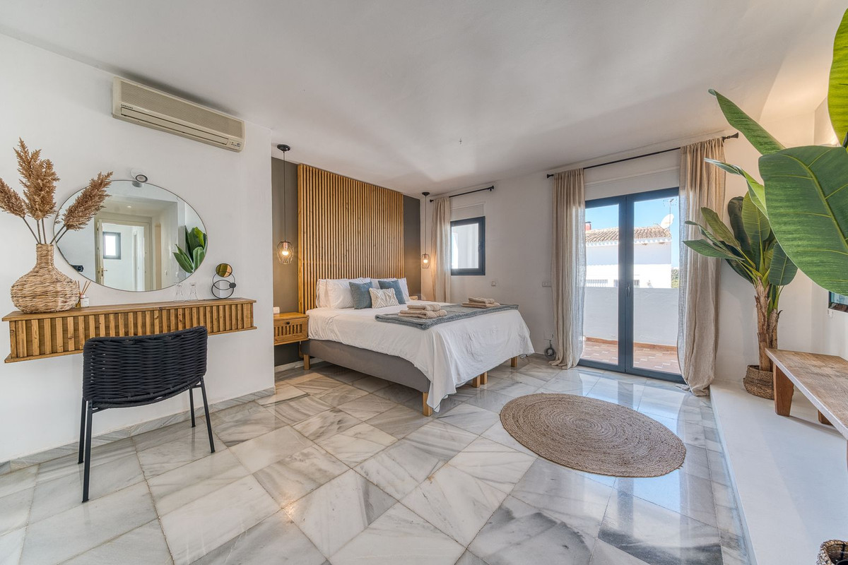 Huis te koop in Nueva Andalucía | 6 slaapkamers H5390650