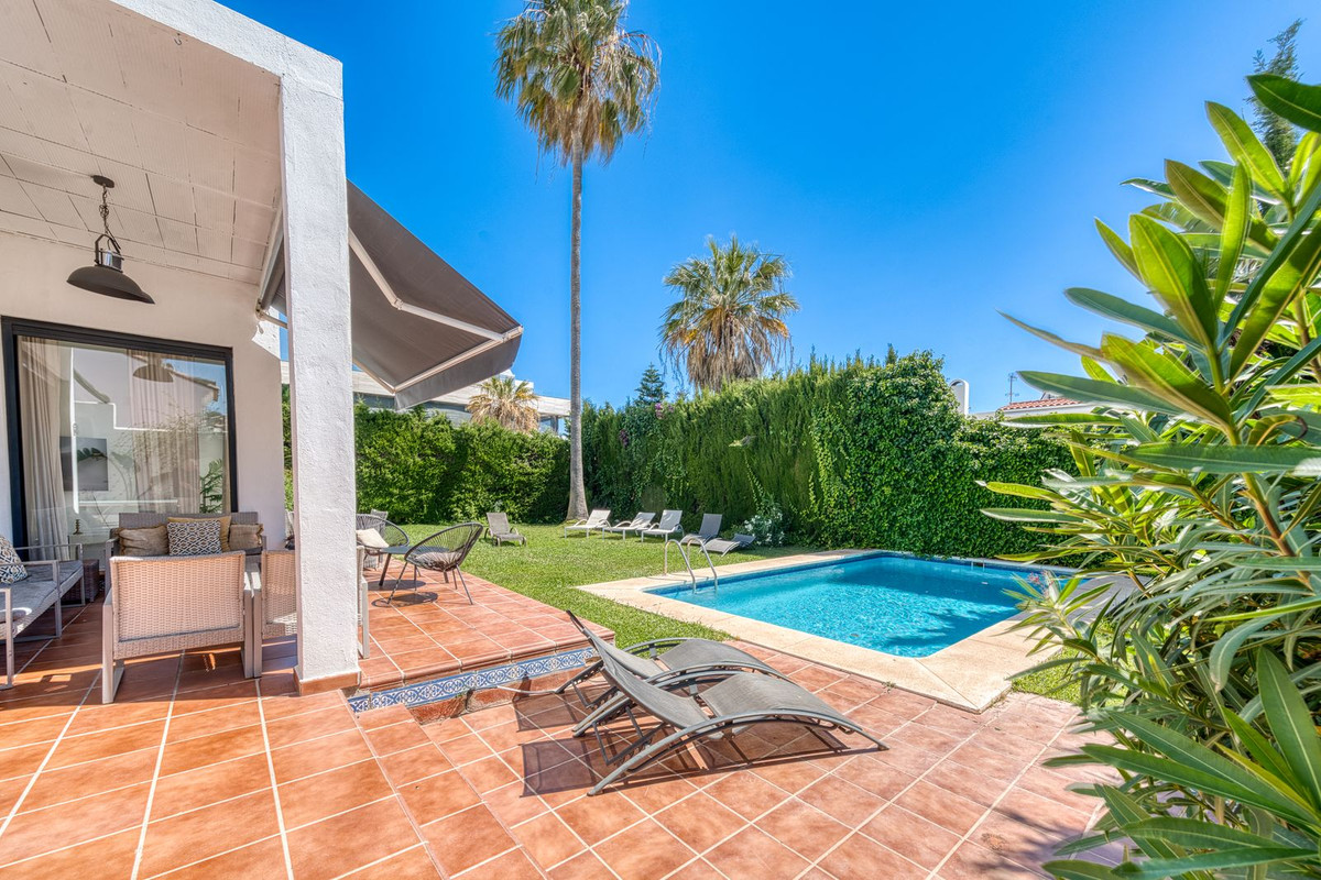 Huis te koop in Nueva Andalucía | 6 slaapkamers H5390650