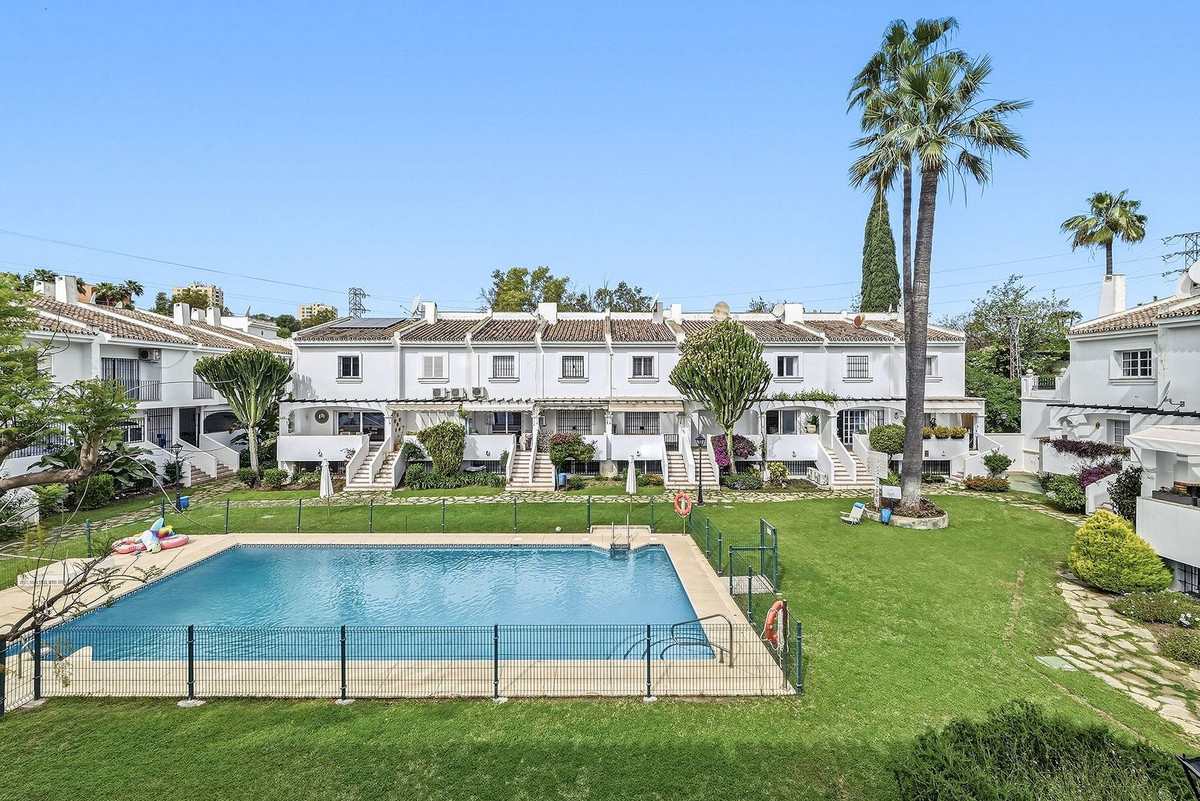 Huis te koop in Nueva Andalucía | 4 slaapkamers H5391193