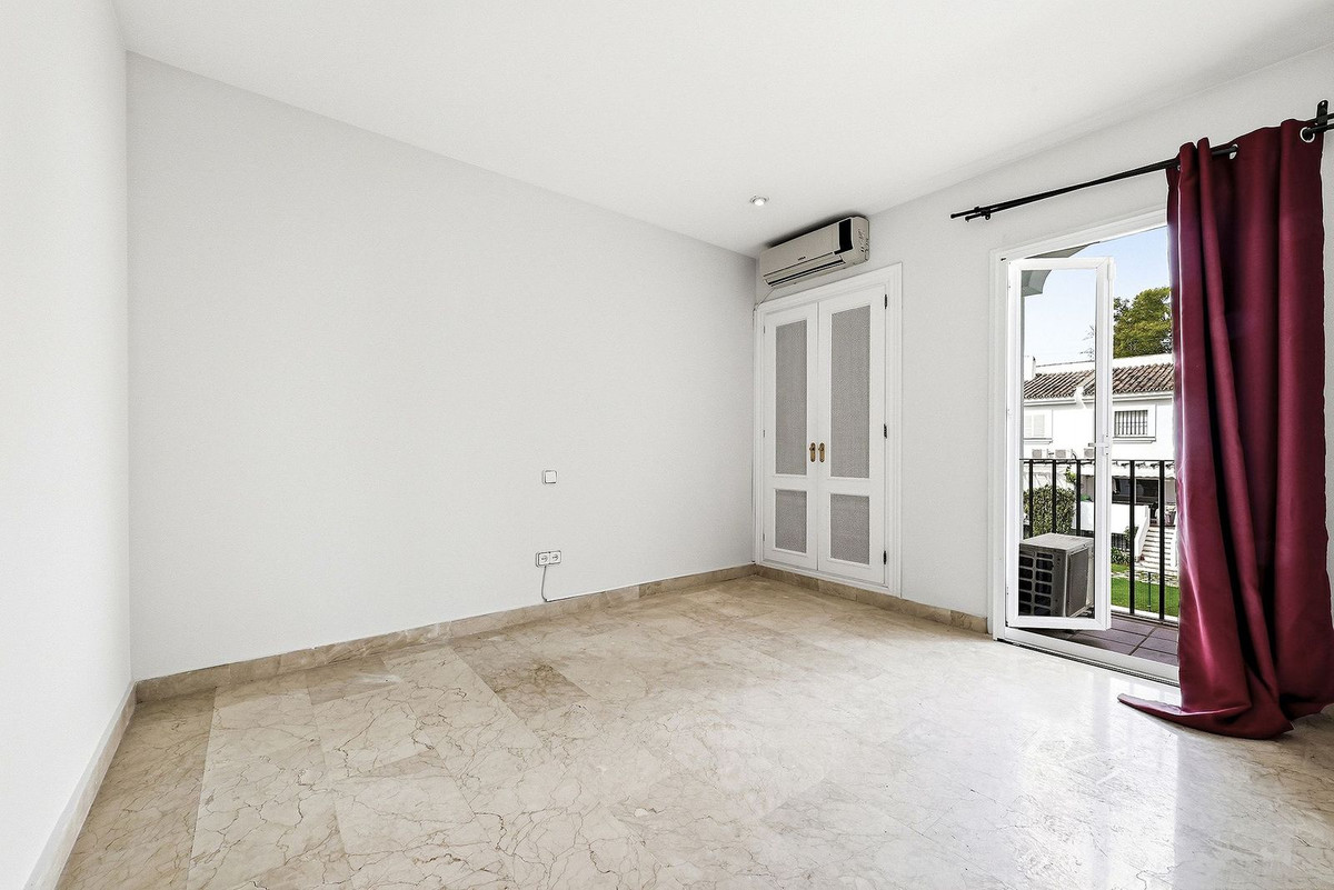 Huis te koop in Nueva Andalucía | 4 slaapkamers H5391193