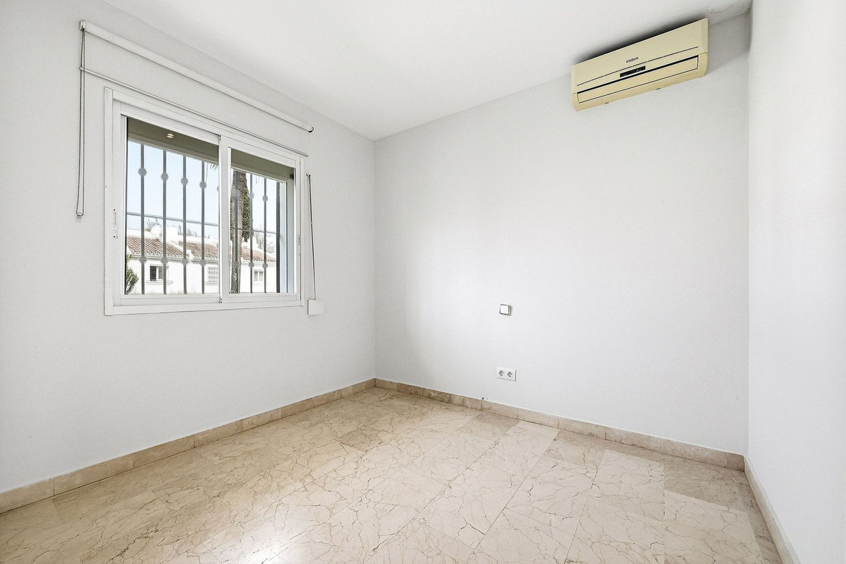 Huis te koop in Nueva Andalucía | 4 slaapkamers H5391193