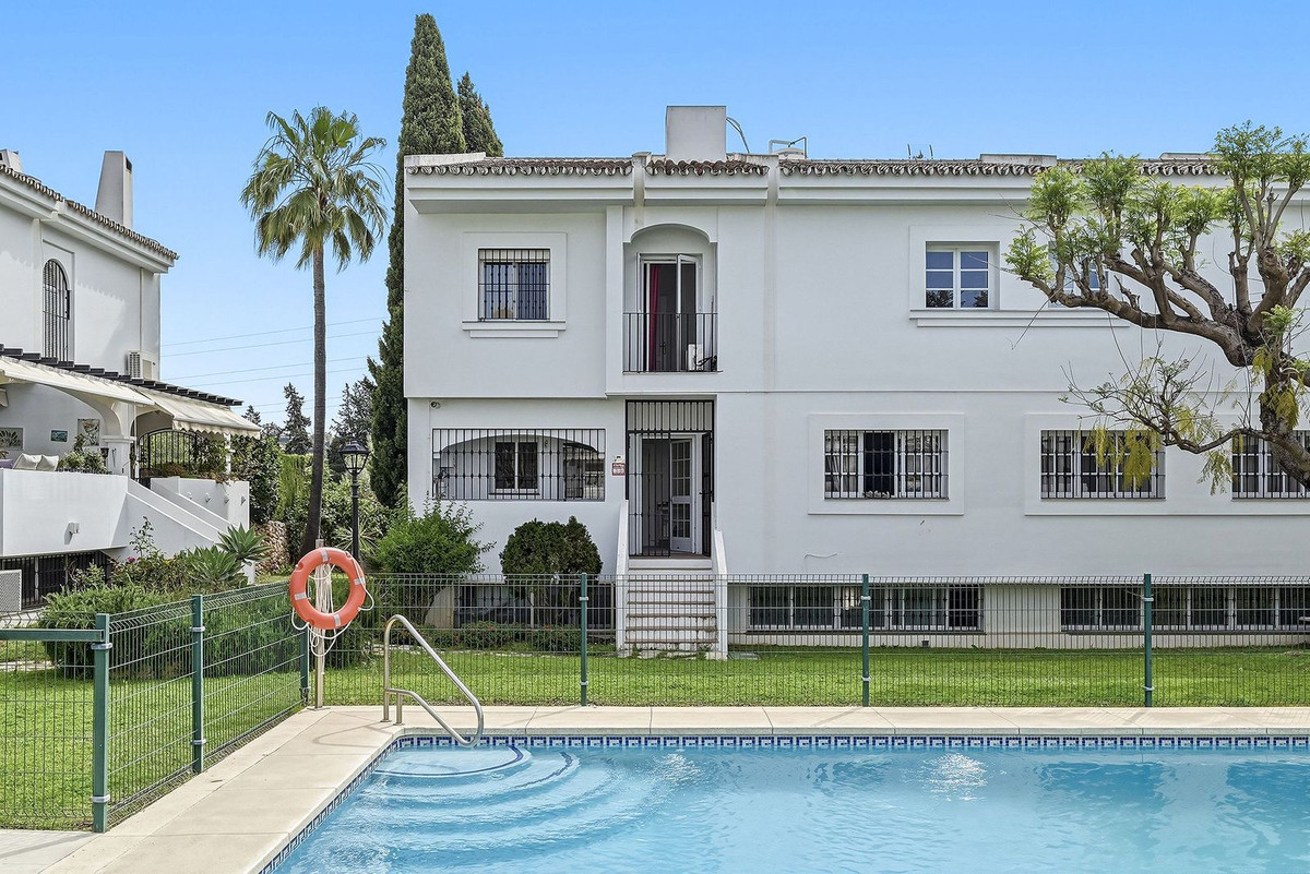 Huis te koop in Nueva Andalucía | 4 slaapkamers H5391193