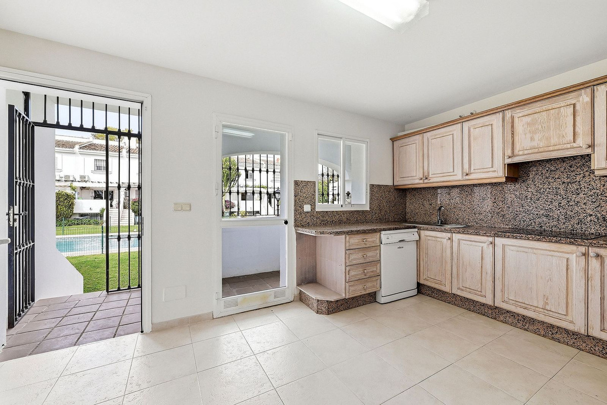Huis te koop in Nueva Andalucía | 4 slaapkamers H5391193