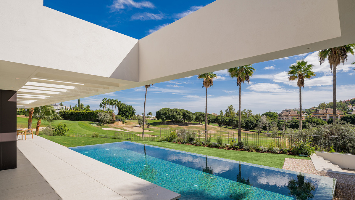 Huis te koop in Nueva Andalucía | 4 slaapkamers H5391448