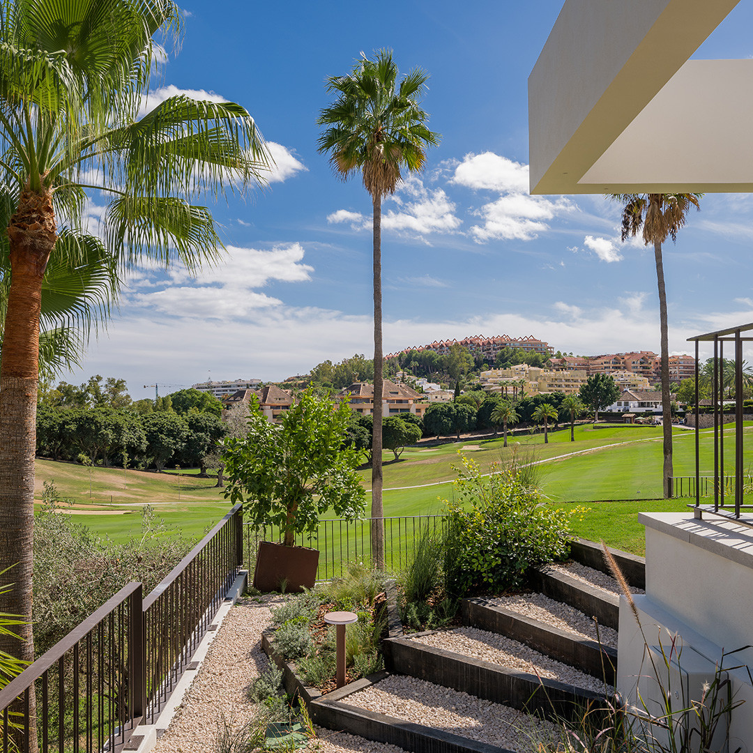 Huis te koop in Nueva Andalucía | 4 slaapkamers H5391448
