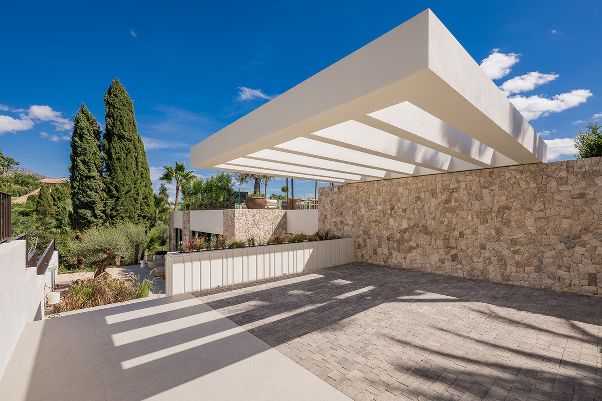 Huis te koop in Nueva Andalucía | 4 slaapkamers H5391448