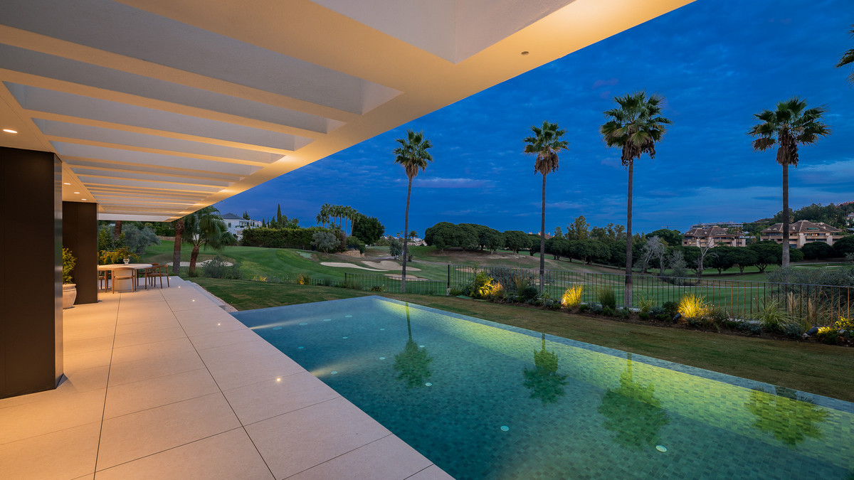 Huis te koop in Nueva Andalucía | 4 slaapkamers H5391448