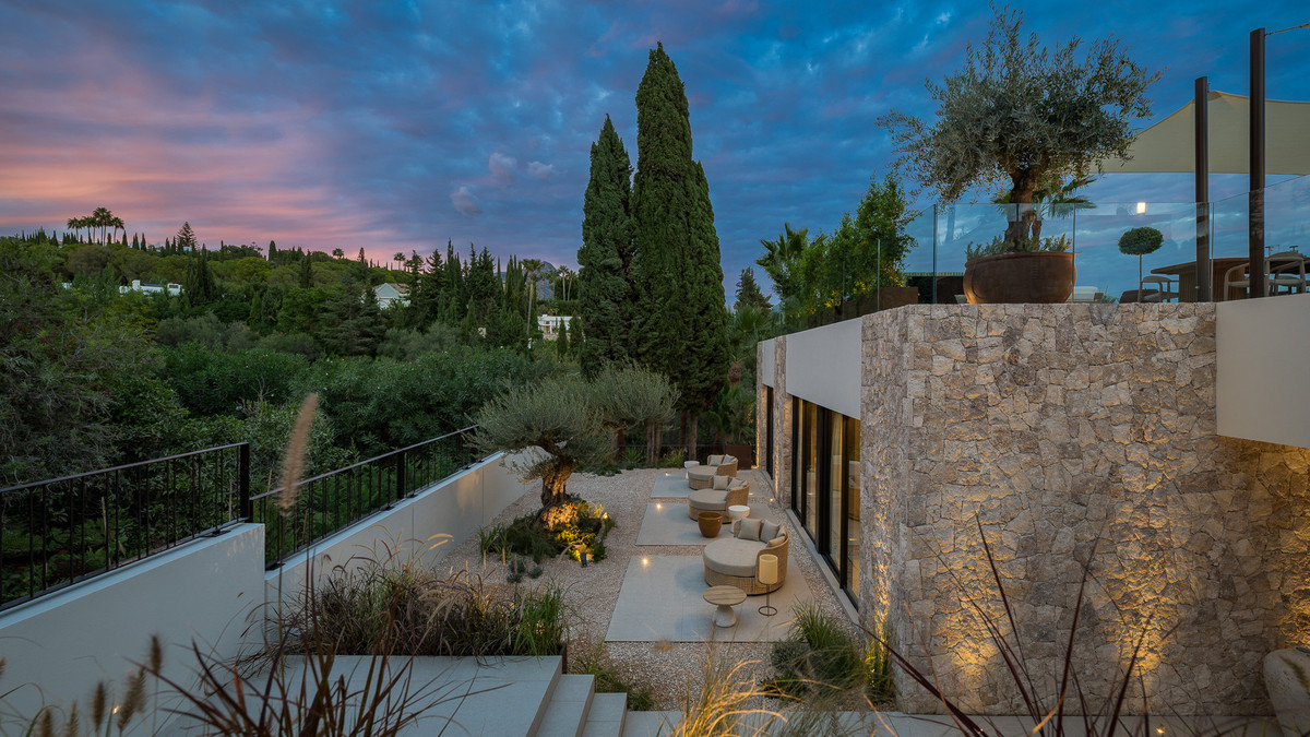 Huis te koop in Nueva Andalucía | 4 slaapkamers H5391448