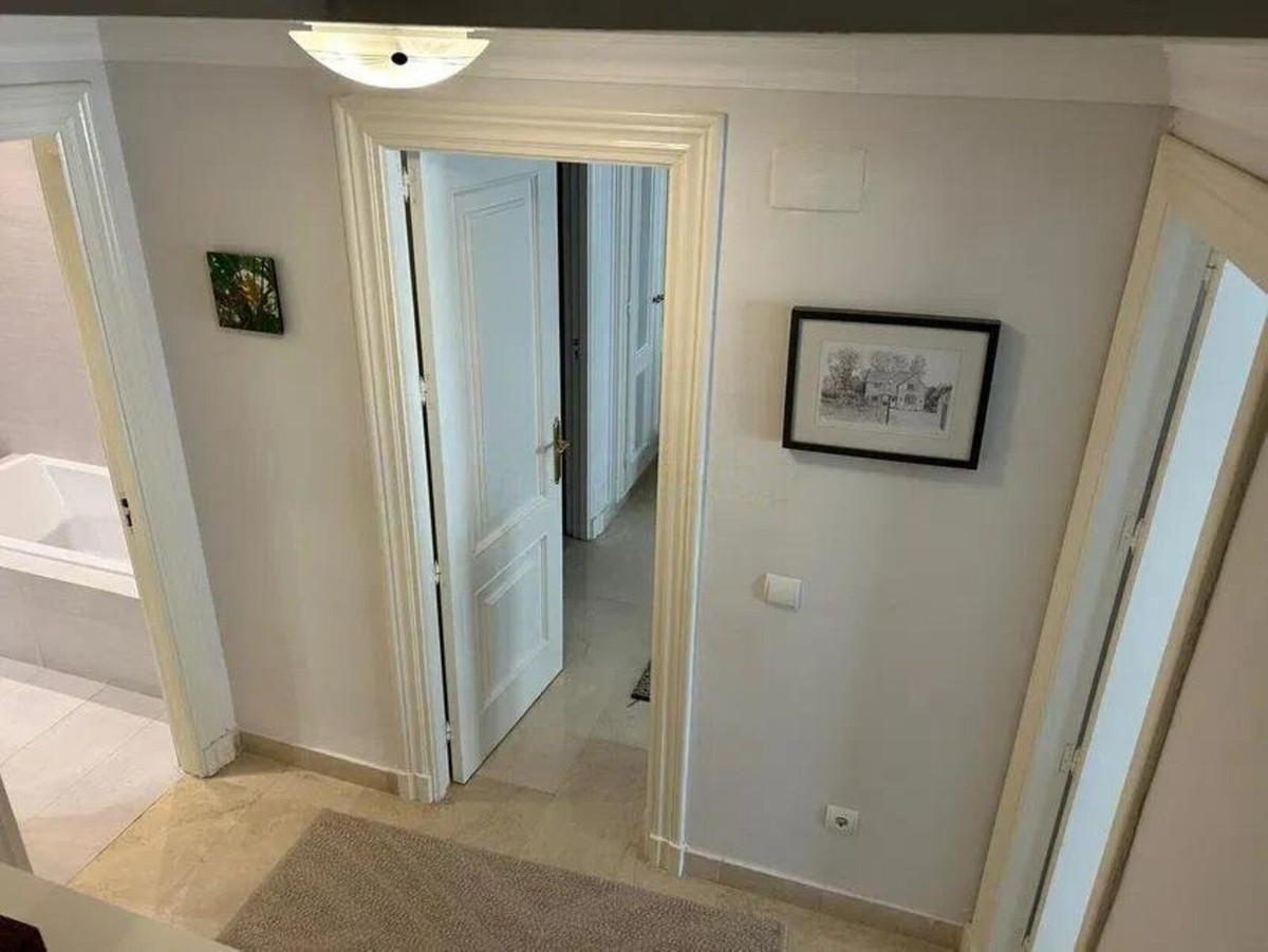 Appartement te koop in Nueva Andalucía | 3 slaapkamers H5392234