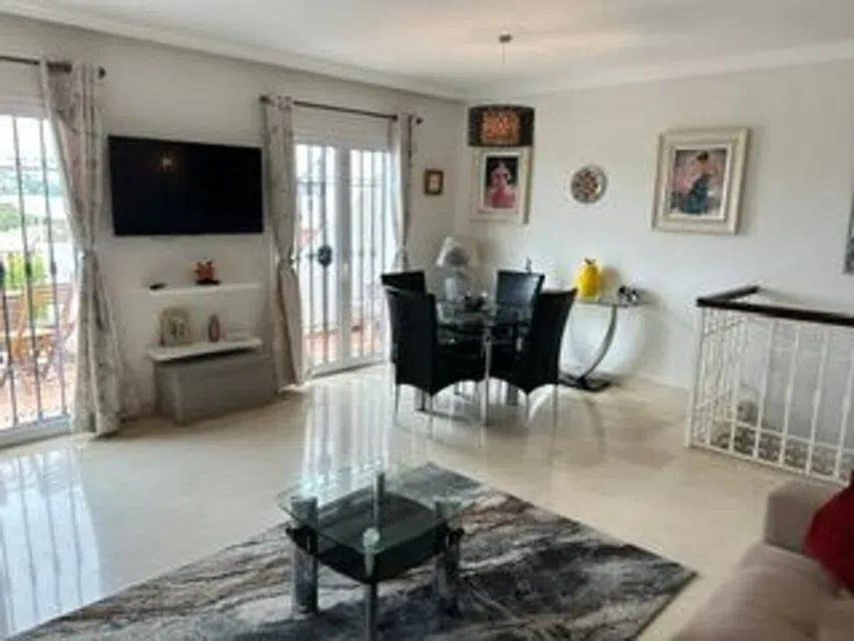 Appartement te koop in Nueva Andalucía | 3 slaapkamers H5392234