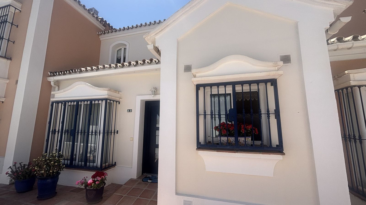Huis te koop in Nueva Andalucía | 3 slaapkamers H5394355